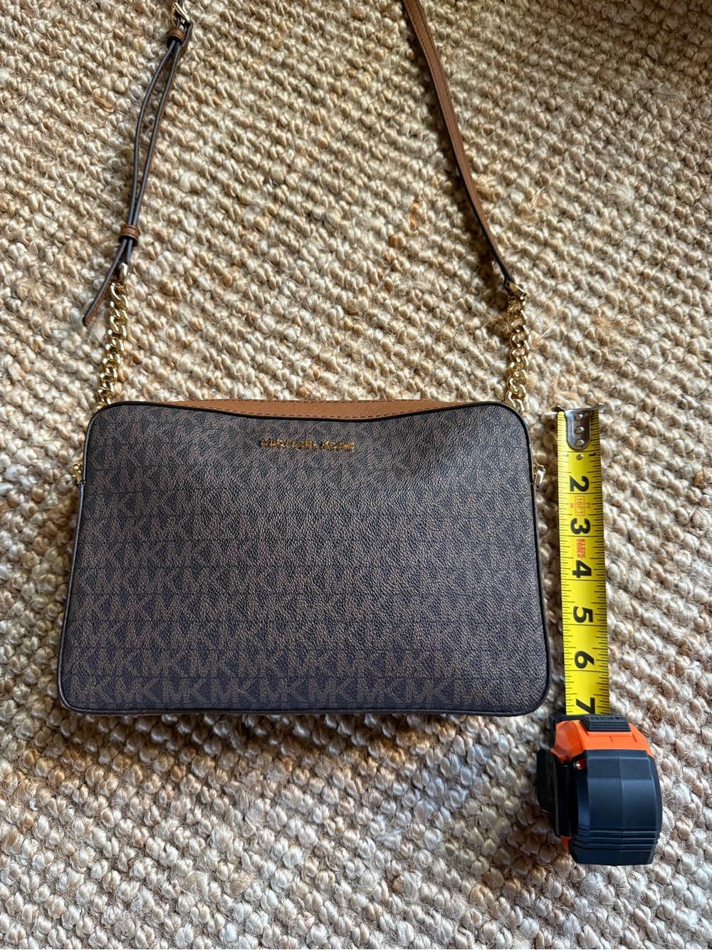 ⚜️ MICHAEL KORS SIGNATURE LOGO CROSSBODY BAG BROWN MONOGRAM GOLD CHAIN ⚜️ - Picture 7 of 14